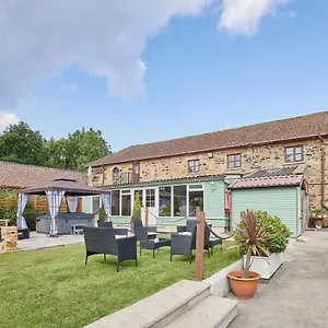 Host & - The Arches Holiday home